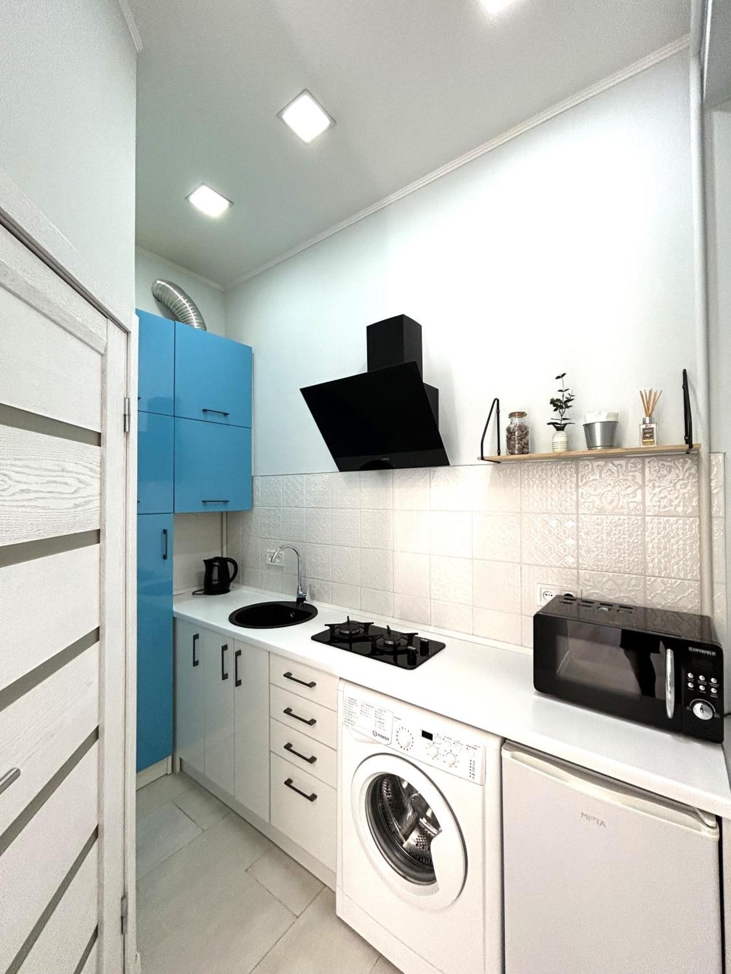 Romantic Apartment In The Сity Сenter リヴィウ エクステリア 写真